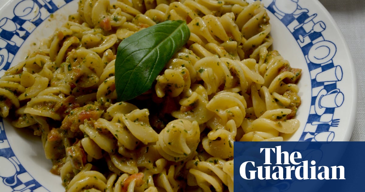 rachel-roddy-s-recipe-for-pasta-with-pesto-pantesco-or-a-kitchen-in-rome