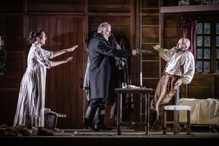 Amanda Echalaz as Minnie, Robert Hayward as Jack Rance and Josè de Eça as Dick Johnson in La Fanciulla del West.