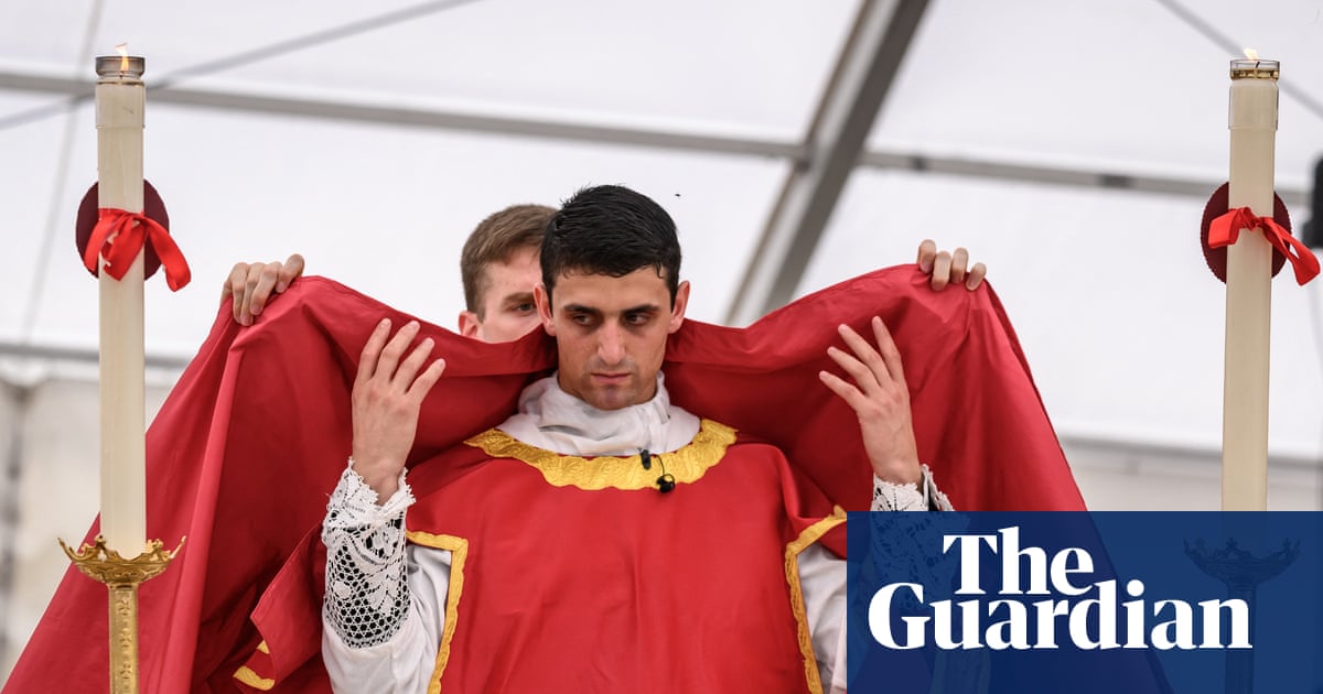 Pope Leo pleads with ultra-conservative sect not to ordain own bishops