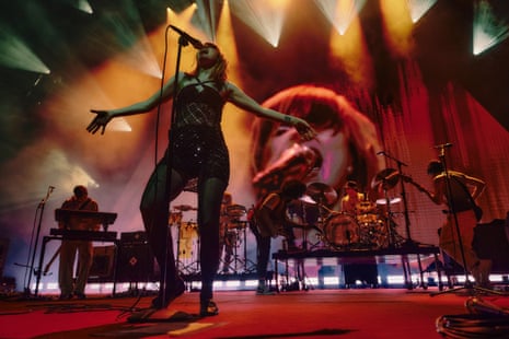 Paramore review – pop-punk survivors feel the love, Paramore