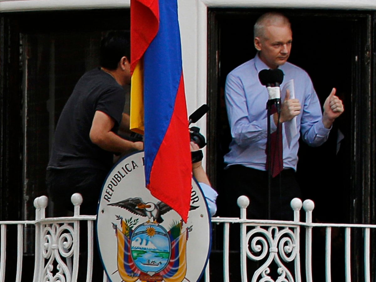 Britain Unmoved By Ecuadorian Request To Give Julian Assange