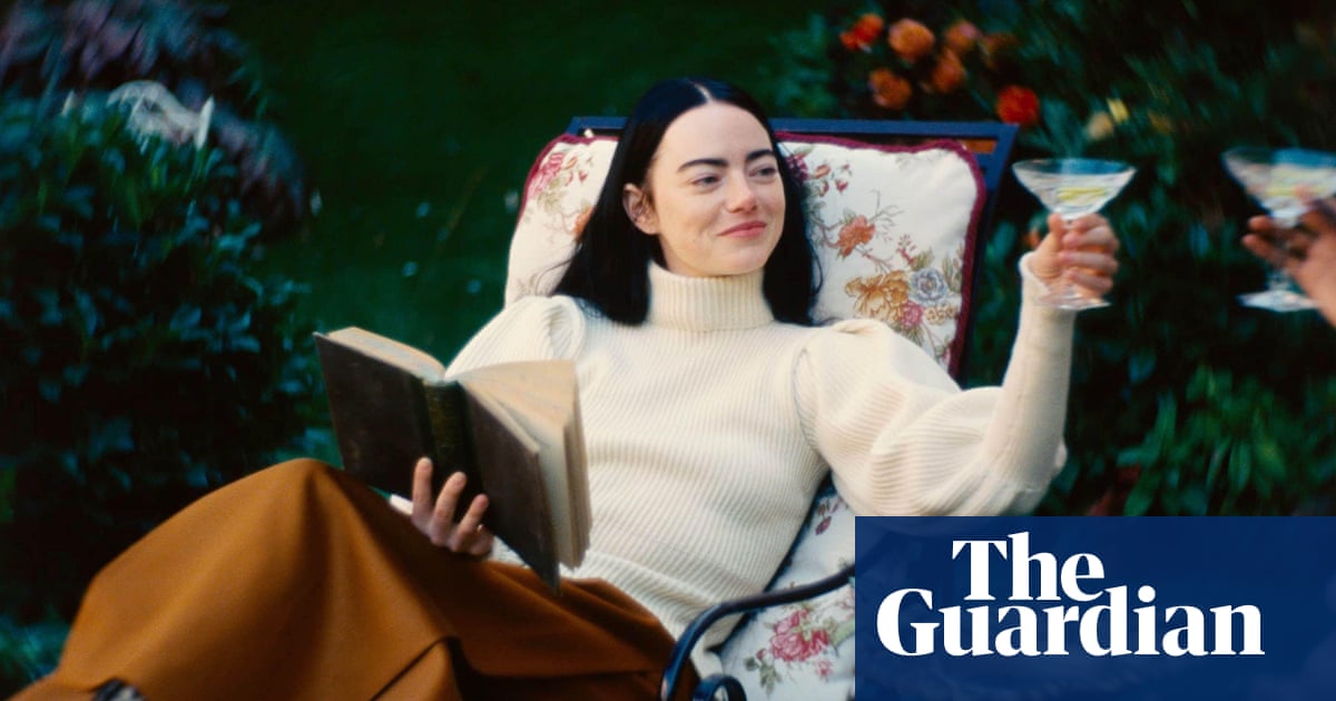 Критиците се пречупват опитвайки се да опишат най новото изпълнение на