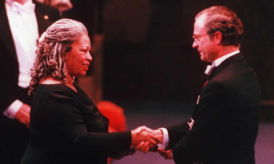 Morrison receives the Nobel prize for literature from King Carl XVI Gustaf in 1993.