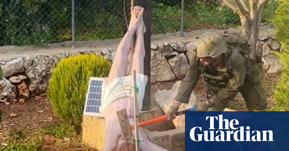 Two Israeli soldiers jailed over smashing of Jesus statue in Lebanon village