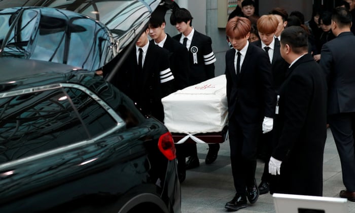 Kim Jong-hyun's fans bid an emotional farewell to K-pop star | South Korea | The Guardian