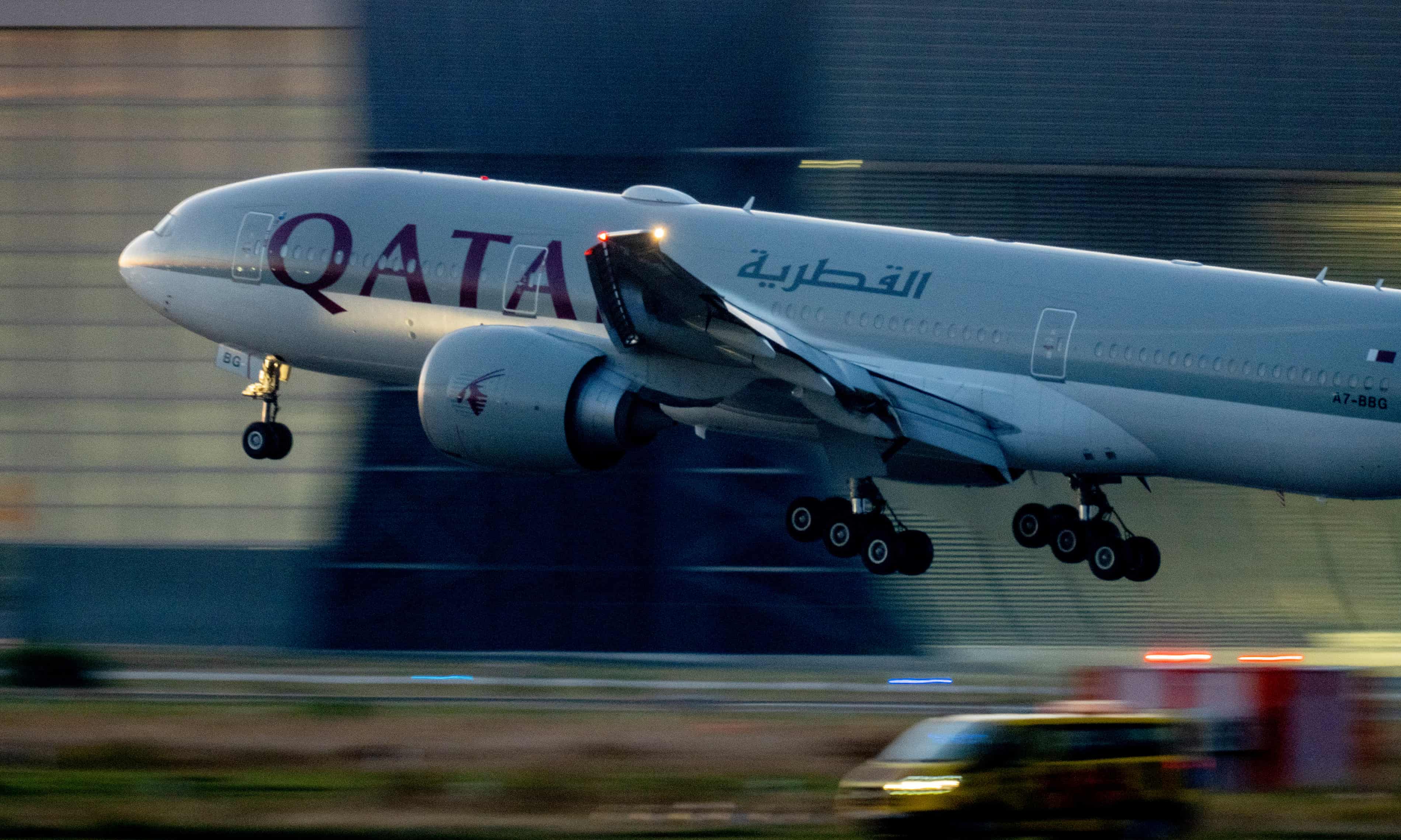 ‘It wasn’t nice’: Australian couple sat next to corpse on long-haul flight (theguardian.com)