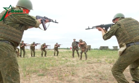 Stíhačka Wagner absolvuje v piatok výcvik bieloruských vojakov pri meste Osipoviči v Bielorusku