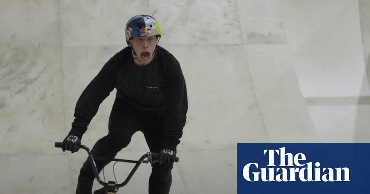 British BMX star Kieran Reilly lands world's first triple flair – video