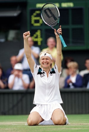 Wimbledon 1998Novotna falls to her knees after beating Tauziat.