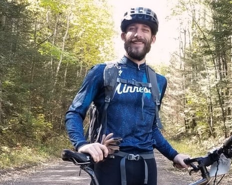 Minneapolis shooting latest: Alex Pretti's parents say 'please get the truth out' after son fatally shot by federal agents