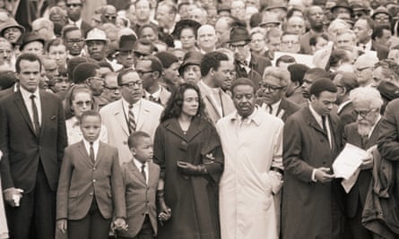 Jackson and Scott King amid a crowd of mourners