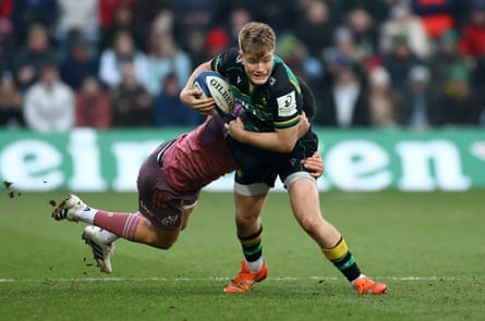 Fin Smith attacks for Northampton