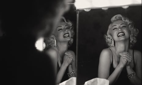 Ana de Armas as Marilyn Monroe in Blonde.