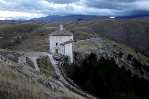 Santa Maria della Pietà, an octagonal church built in the 17th century in the nearby small town of Rocca Calascio