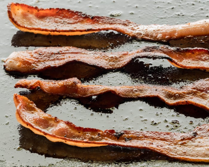 Scientists demand cancer warnings on bacon and ham sold in UK