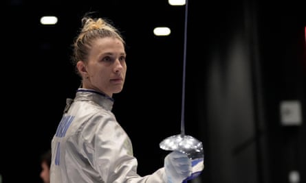 Olga Kharlan holding her sabre.