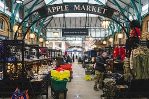 England’s Businesses Reopen As Coronavirus Restrictions EaseLONDON, ENGLAND - APRIL 12: Market traders in Covent Garden setup their stalls for the first day of trading this year after non-essential retail reopens on April 12, 2021 in London, United Kingdom. England has taken a significant step in easing its lockdown restrictions, with non-essential retail, beauty services, gyms and outdoor entertainment venues among the businesses given the green light to re-open with coronavirus precautions in place. Pubs and restaurants are also allowed open their outdoor areas, with no requirements for patrons to order food when buying alcoholic drinks. (Photo by Joseph Okpako/Getty Images)