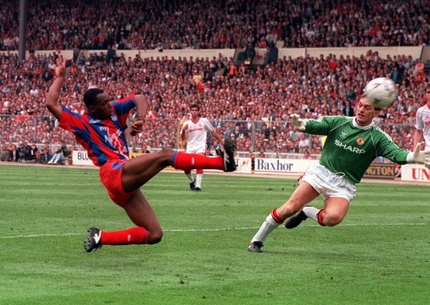 Ian Wright scoring for Crystal Palace in the 1990 FA Cup final.