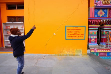 A long, jagged crack in the wall of the Adi Shankaracharya monastery in Joshimath.