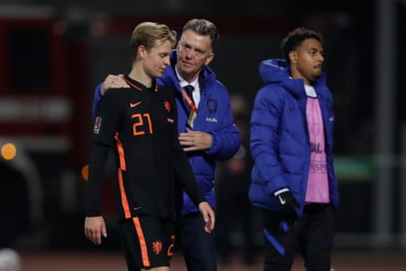 Louis van Gaal with Frenkie de Jong, whose form and fitness will be key.
