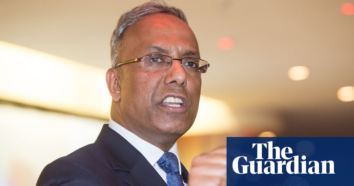 Lutfur Rahman wins Tower Hamlets mayor vote after five-year ban
