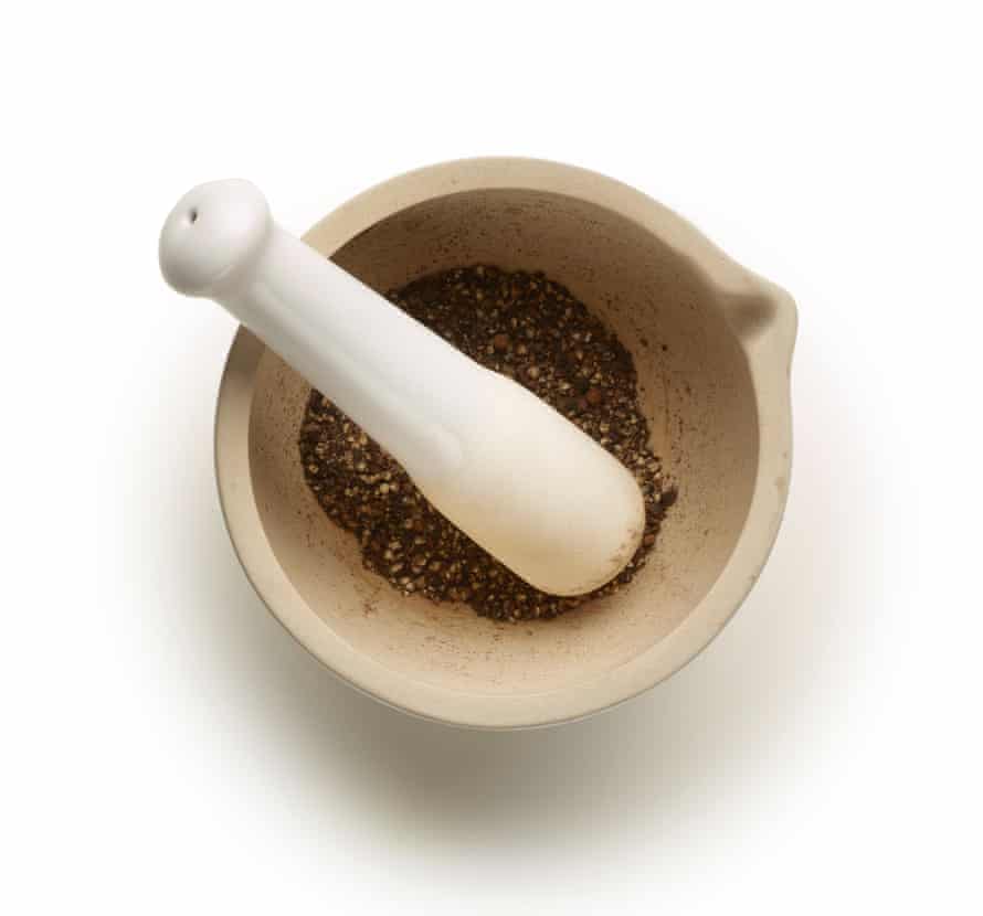 Pasta 3: crush the peppercorns