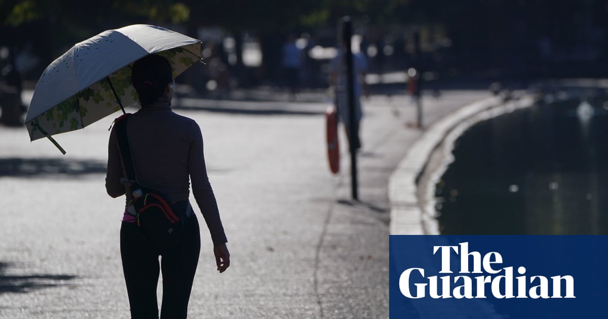 Ethnic minorities in England at higher risk of heat-related deaths, says study | Extreme heat Ethnic minorities in England at higher risk of heat-related deaths, says study | Extreme heat
