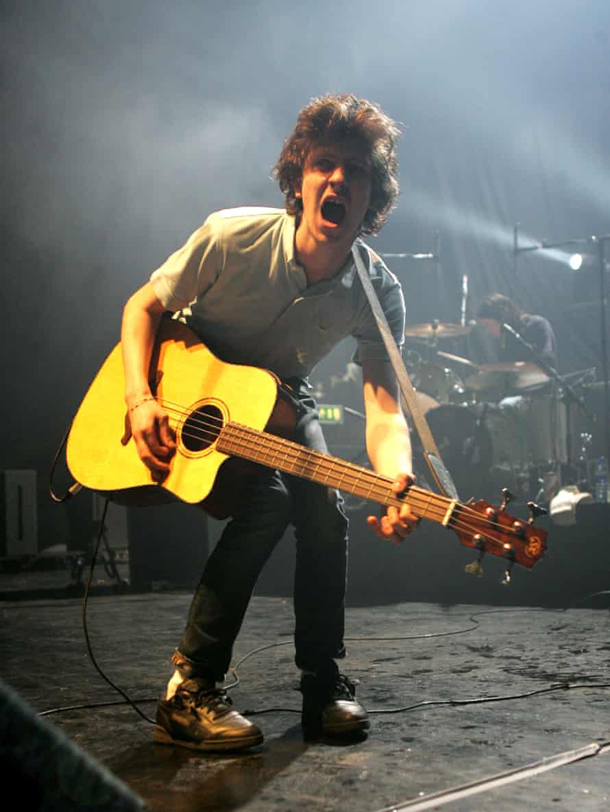 Jamie T on stage in 2007.