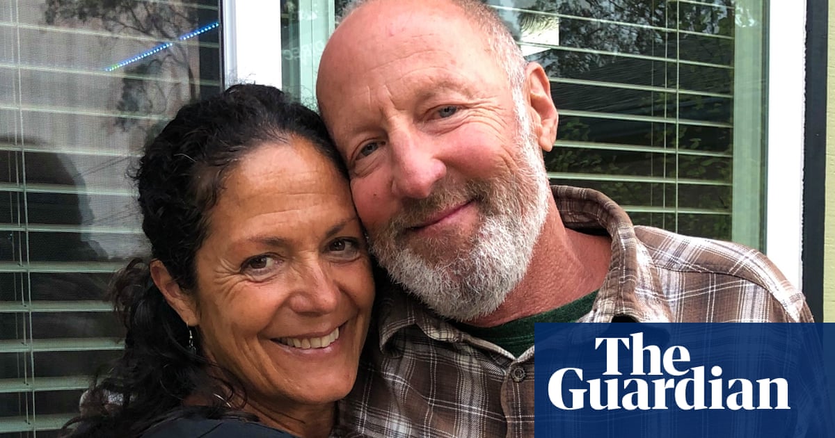 Гери Елън 64 и Грег 63 се запознаха през 2020