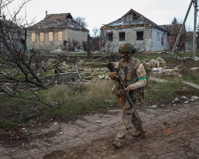 Foreign states using AI videos to undermine support for Ukraine, says Yvette Cooper