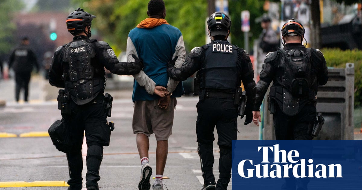 Seattle at least 23 arrested as officers clear policefree protest