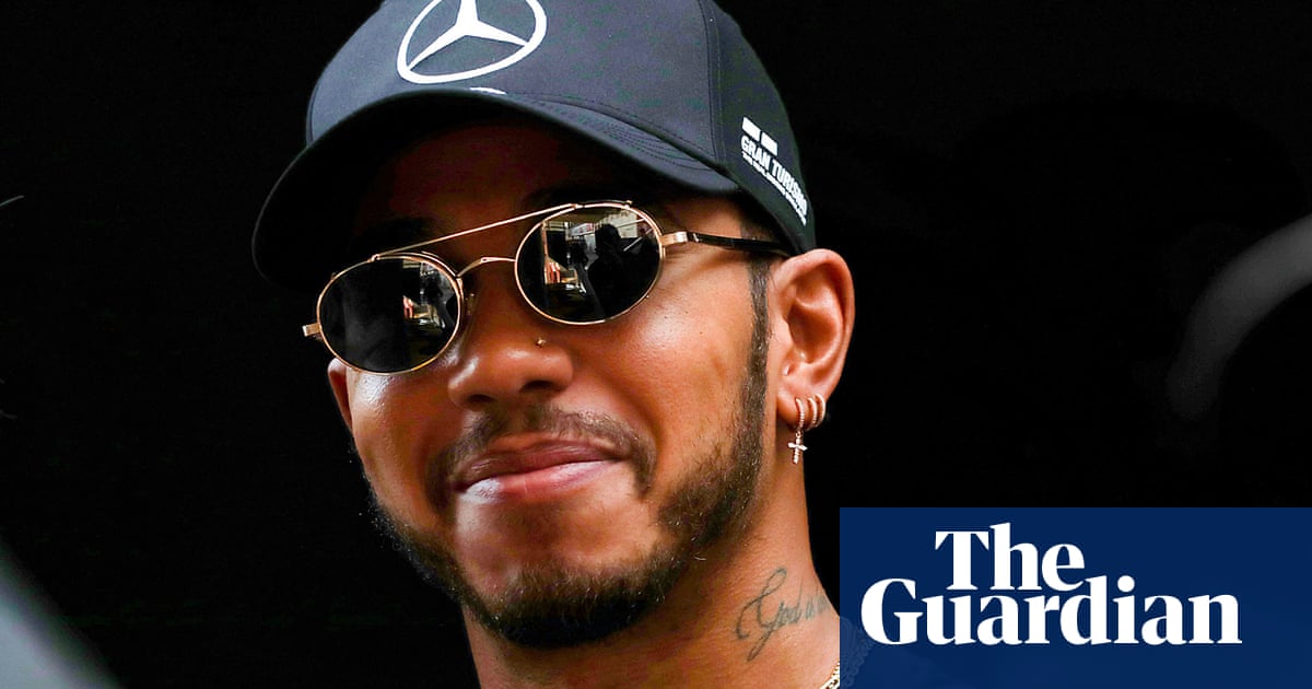 Lewis Hamilton agrees new two-year deal with Mercedes worth £40m