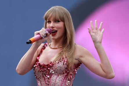 Taylor Swift performs on stage