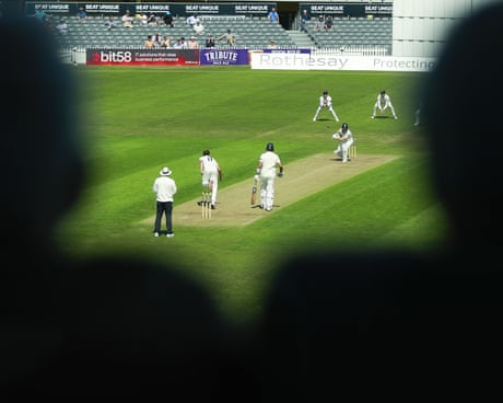 Somerset beat Sussex, Leicestershire flying high in Division Two: county cricket – as it happened