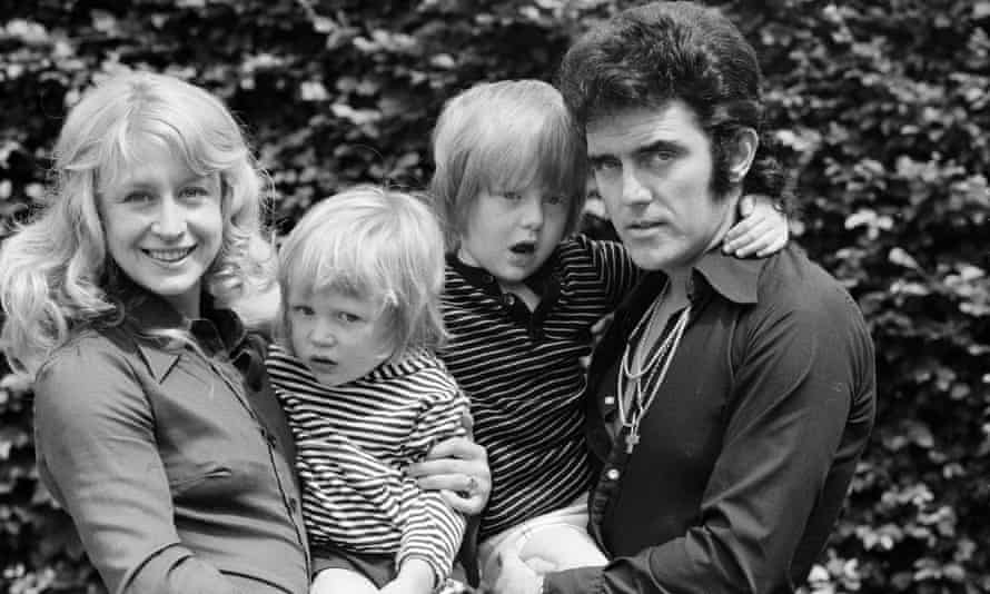 Fenton with his father, Alvin Stardust, mother, Iris, and younger brother, Adam.