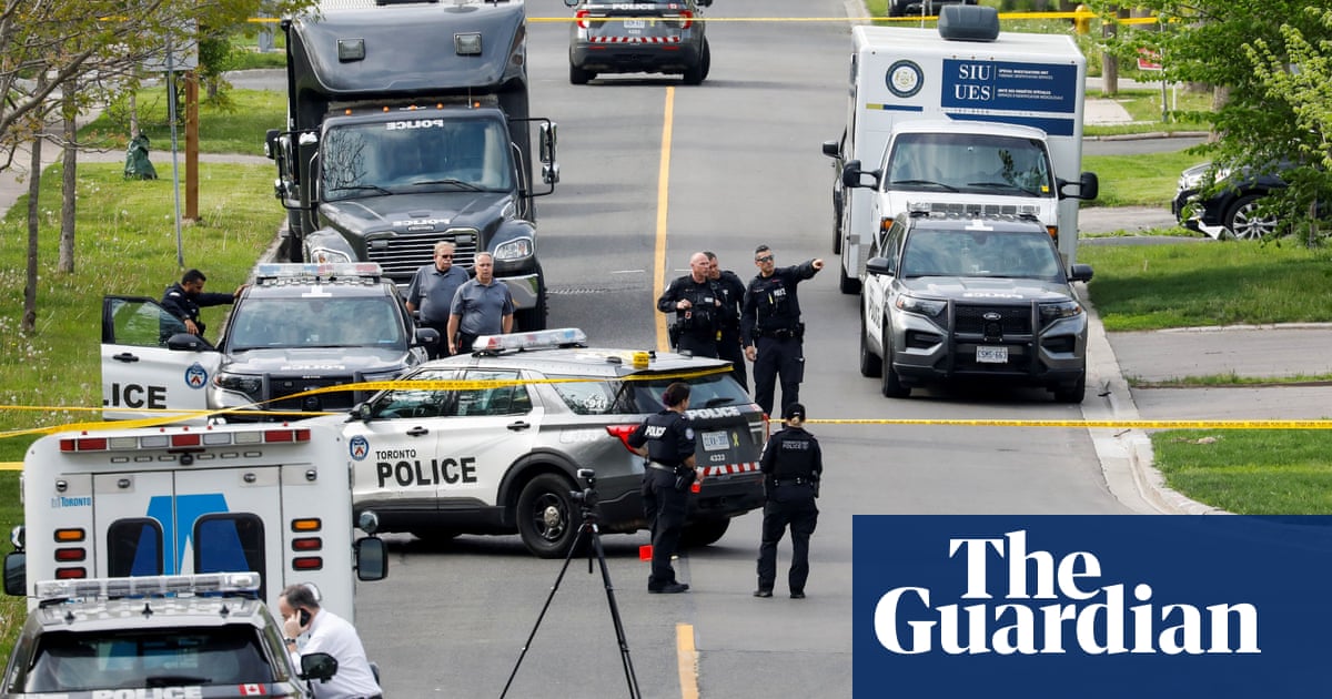 Toronto police fatally shoot man seen carrying rifle near elementary school