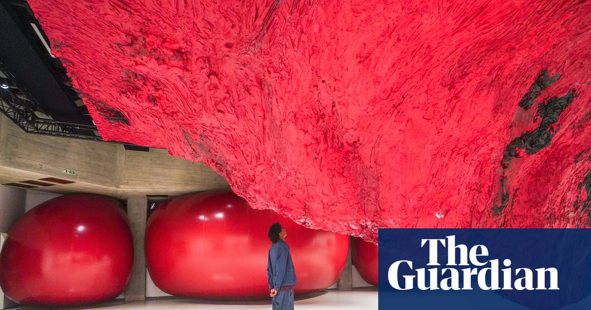 Kapoor’s blockbusting blobs, terrible Tudors and Emin’s proteges – the week in art