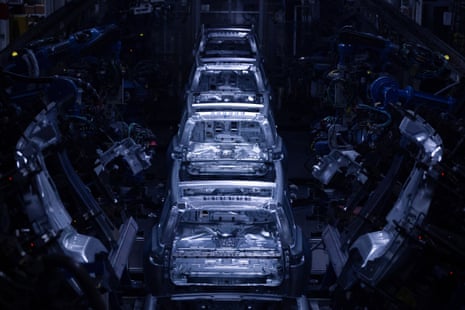 electric vehicles are assembled