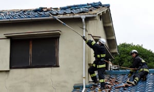 The earthquake left 170,000 households without power in Osaka and Hyogo prefectures.