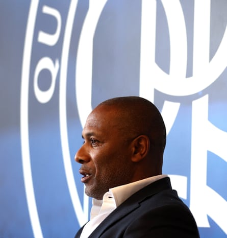 Le directeur du football de QPR, Les Ferdinand, photographié en juin