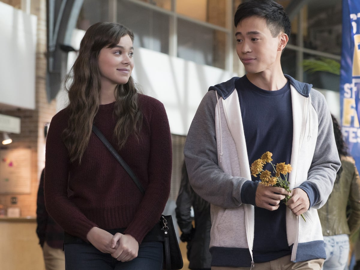 The Edge Of Seventeen Review Hailee Steinfeld Has A Coming Out Ball Film The Guardian