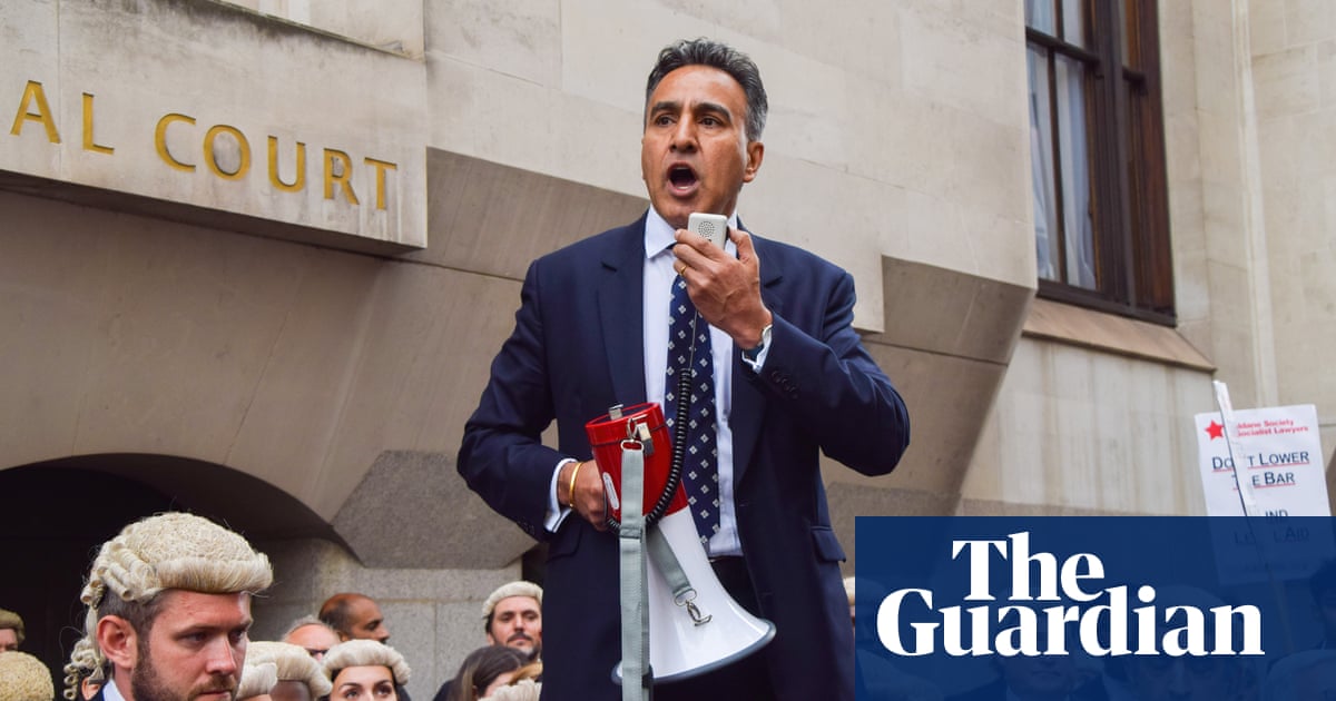 Leading UK barrister had 'unwanted sex' with aspiring lawyer, tribunal hears