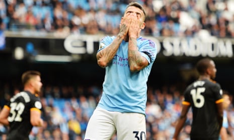 Nicolás Otamendi has been left badly exposed in central defence for Manchester City in recent matches.