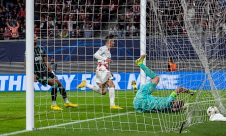 Celtic left with mountain to climb after André Silva’s rapid double for Leipzig | Champions League 2 André Silva scores RB Leipzig’s third goal against Celtic.