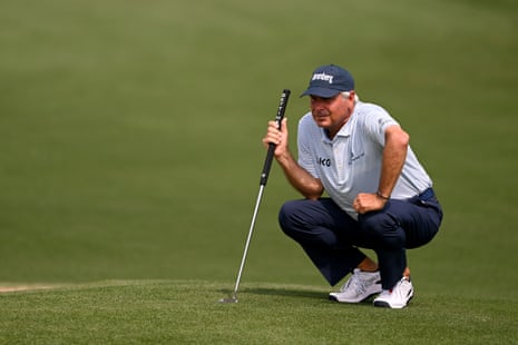 Freddie Couples birdies at the 6th.