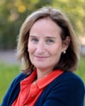Portrait of Rachel Bronson.