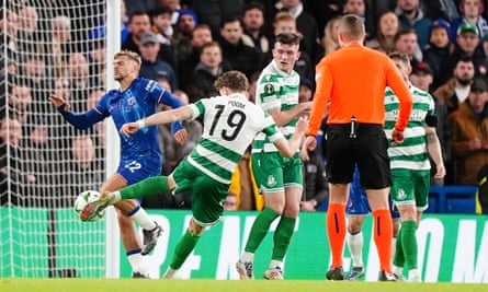Markus Poom equalises for Shamrock Rovers.