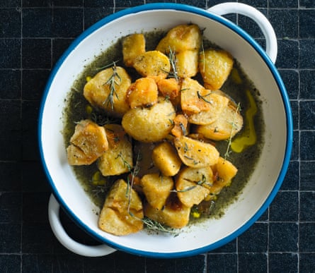 Salt and vinegar roast potatoes