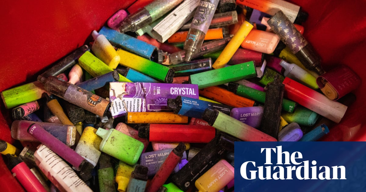 Millions of vapes could be dumped ahead of UK ban as retailers ‘fail to recycle’