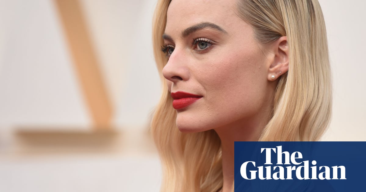 Can Margot Robbie save Pirates of the Caribbean from irrelevance?